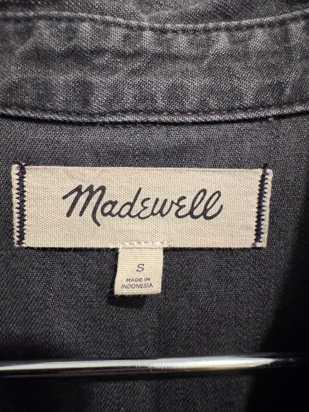 Madewell - Denim Popover Shirtdress in Lunar Wash - Picture 4 of 7